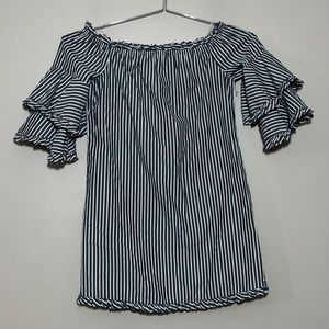 New York company || woman’s off shoulder Dress. Size Medium